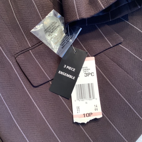 NWT Kasper Size 10Petite 3 Piece Pantsuit New and beautiful! - Picture 7 of 12